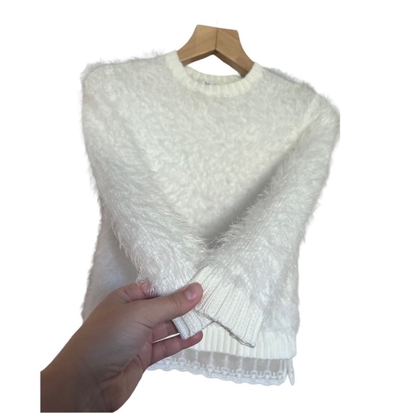 Splendid Girl’s White Crewneck Lace Trim Super Soft Fuzzy Sweater, Size 10 - Picture 4 of 7